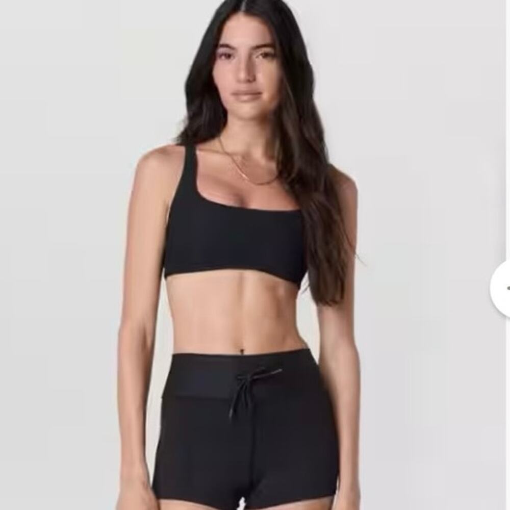 NWOT Vuori Encinitas Cutout Bikini Top in Black SZ S